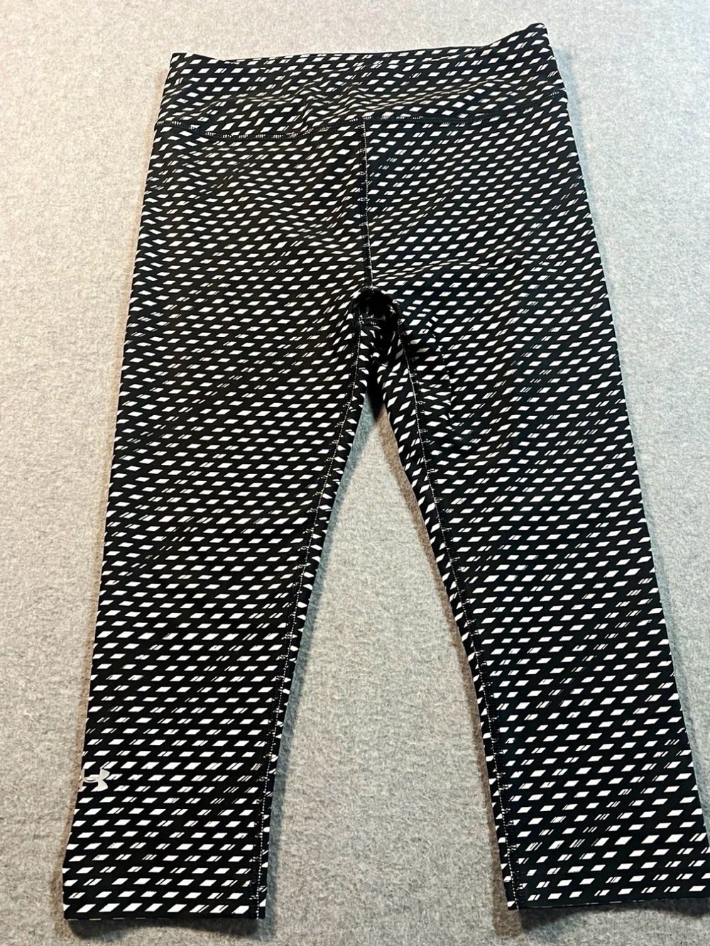 Under Armour Black & White Patterned Girls' Performance Leggings